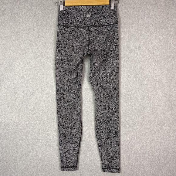 Lululemon Womens 6 Wunder Under Tight in Luon Crackle Jacquard Black White - Picture 4 of 8